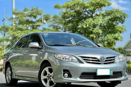 Second hand 2011 Toyota Corolla Altis 1.6 V AT 