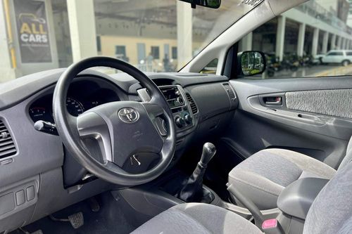 Old 2016 Toyota Innova 2.5L E MT