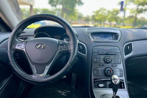 Used 2011 Hyundai Genesis Coupe 2.0L TURBO 8AT FL