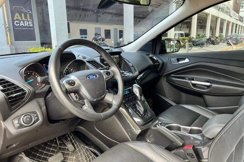 Old 2016 Ford Escape 2.0L Titanium EcoBoost