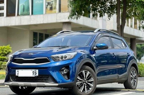 Second hand 2021 Kia Stonic LX MT 