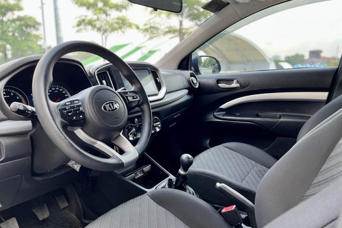 Used 2021 Kia Stonic LX MT