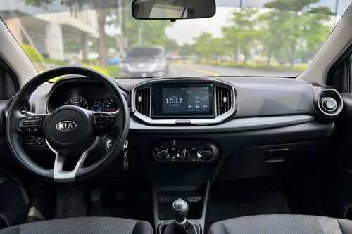 Used 2021 Kia Stonic LX MT