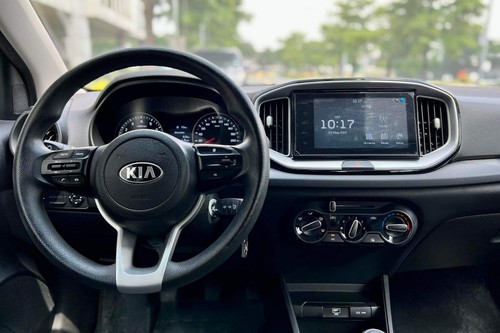 Used 2021 Kia Stonic LX MT