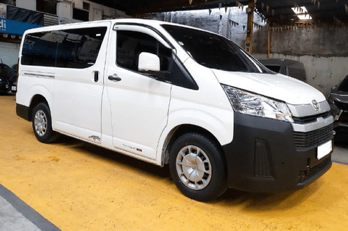 Second hand 2020 Toyota Hiace Commuter Deluxe 