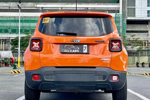Old 2020 Jeep Renegade Longitude