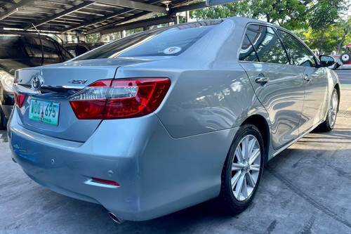 Second hand 2013 Toyota Camry 2.5 V AT 