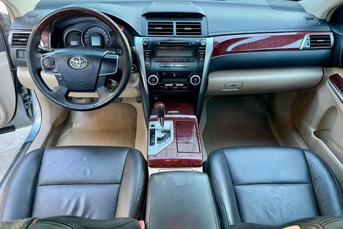 Used 2013 Toyota Camry 2.5 V AT