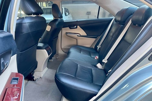 Used 2013 Toyota Camry 2.5 V AT