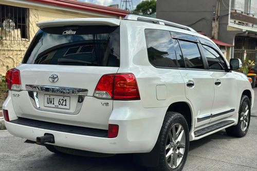 Second hand 2013 Toyota Land Cruiser 200 4.5L GX.R AT 