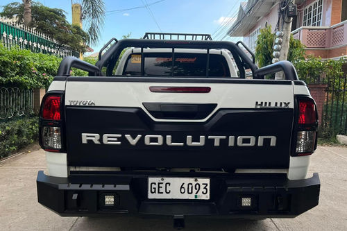 Old 2017 Toyota Hilux 2.4 G DSL 4x2 A/T
