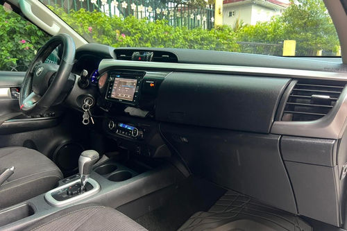 Used 2017 Toyota Hilux 2.4 G DSL 4x2 A/T