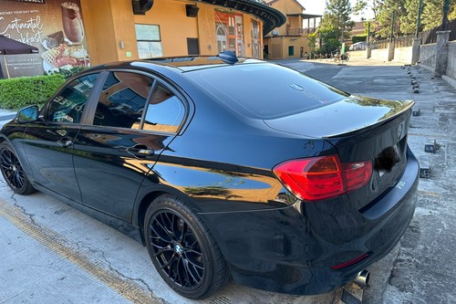 Second hand 2016 BMW 3 Series Sedan 318d xDrive AT 