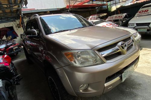 Second hand 2007 Toyota Hilux 2.7 G AT 