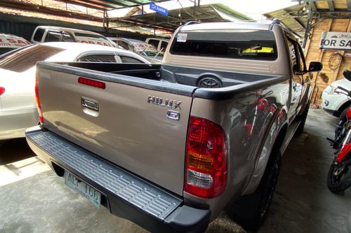 Old 2007 Toyota Hilux 2.7 G AT