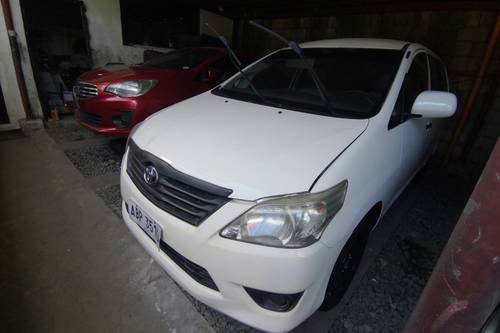 2nd Hand 2015 Toyota Innova 2.5L J MT