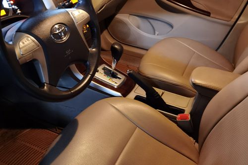 Old 2012 Toyota Corolla Altis 1.6 V AT