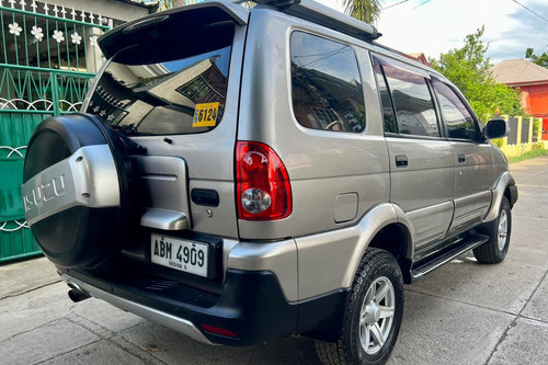 Used 2015 Isuzu Crosswind Sportivo AT