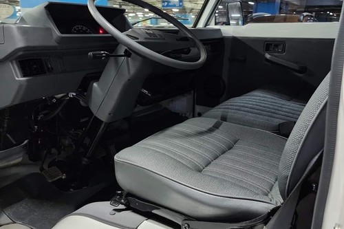 Used 2022 Mitsubishi L300 2.2L MT