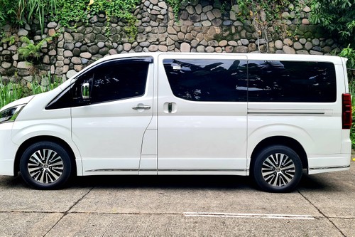 Second hand 2021 Toyota Hiace Super Grandia Elite AT 