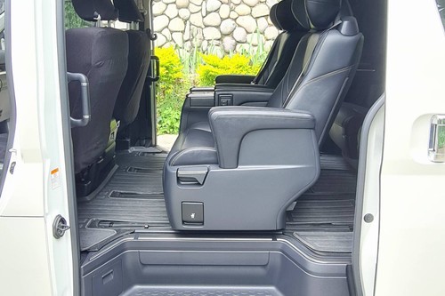 Used 2021 Toyota Hiace Super Grandia Elite AT