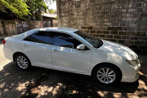 Second hand 2013 Toyota Camry 3.5 Q 