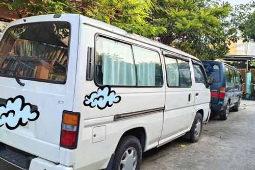 Old 2013 Nissan NV350 Urvan Standard Plus 18-Seater