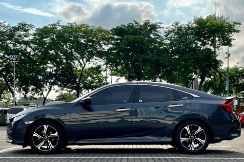 Used 2016 Honda Civic RS Turbo CVT