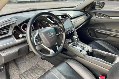 Used 2016 Honda Civic RS Turbo CVT