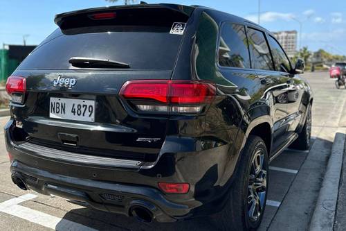 Old 2017 Jeep Grand Cherokee SRT 8