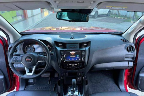 Second hand 2024 Nissan Navara 2.5 Calibre-X AT 4x2 