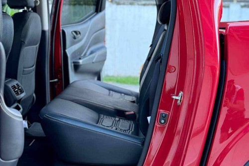 Used 2024 Nissan Navara 2.5 Calibre-X AT 4x2