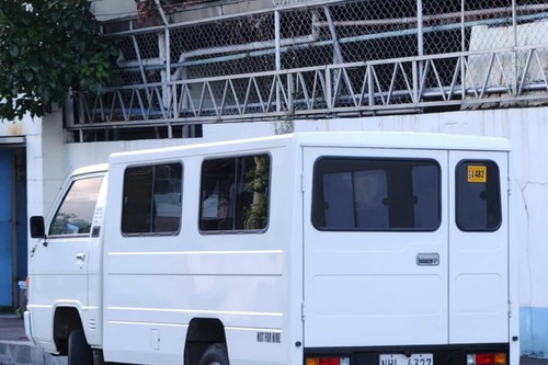 2nd Hand 2023 Mitsubishi L300 FB Body Dual AirCon