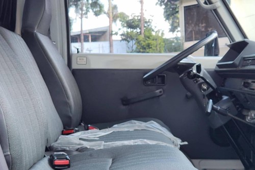 Used 2023 Mitsubishi L300 FB Body Dual AirCon