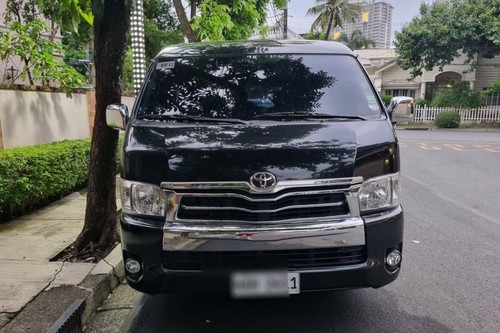 Second hand 2017 Toyota Hiace 3.0 Super Grandia AT 