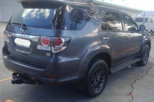 Used 2015 Toyota Fortuner 2.4 V Diesel 4x2 AT