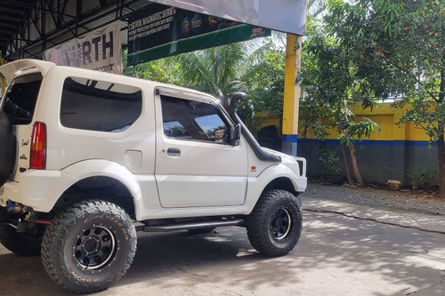 Second hand 2009 Suzuki Jimny 1.3 JLX MT 