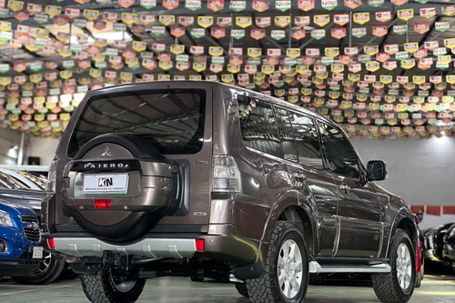 Second hand 2012 Mitsubishi Pajero GLS 3.8 V6 Gas 4WD AT 