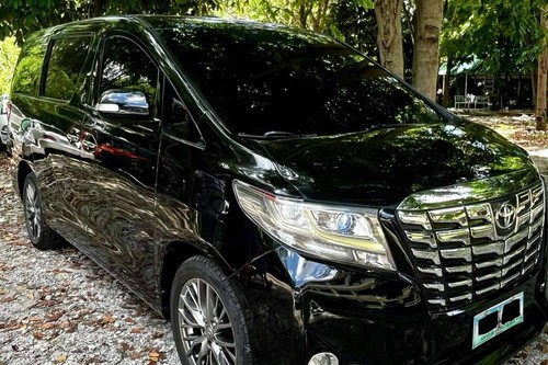 Second hand 2011 Toyota Alphard 3.5 Gas AT 