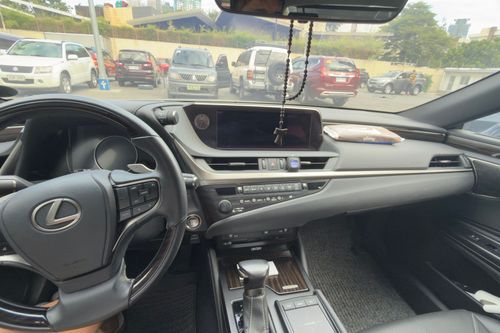 2018 Lexus ES