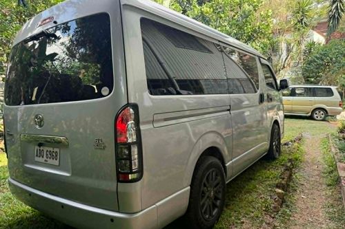 Second hand 2016 Toyota Hiace 2.5 L GL AT 
