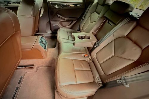 Second hand 2016 Porsche Macan S Diesel 