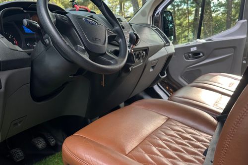 Second hand 2020 Ford Transit 2.2L 4x2 MT 