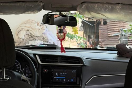 Old 2018 Honda BR-V 1.5L S CVT