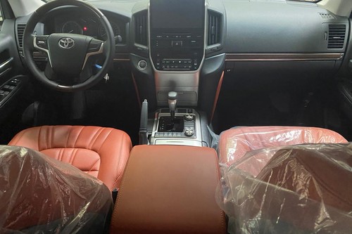 Old 2020 Toyota Land Cruiser 200 4.5L VX AT