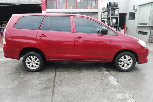 Old 2009 Toyota Innova 2.5L E AT