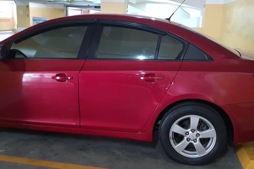 Old 2012 Chevrolet Cruze LS AT
