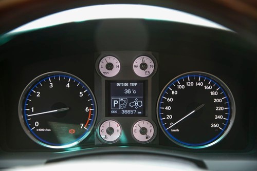 Used 2010 Lexus LX 570 5.7 AT