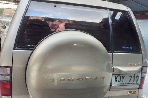 Old 2003 Isuzu Trooper 3.0 AT RWD