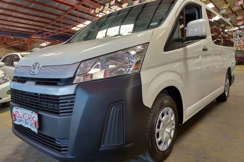 Second hand 2021 Toyota Hiace Commuter Deluxe 